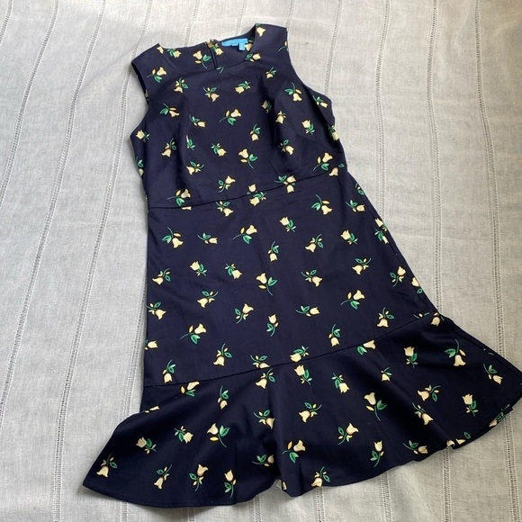 Draper James navy floral sleeveless dress with ruffled hem. - Picture 11 of 12